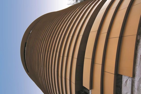 Giá tốt. Phân hình chữ nhật Aluminum Panel Curtain Wall chống thời tiết với cách điện âm thanh tốt trực tuyến