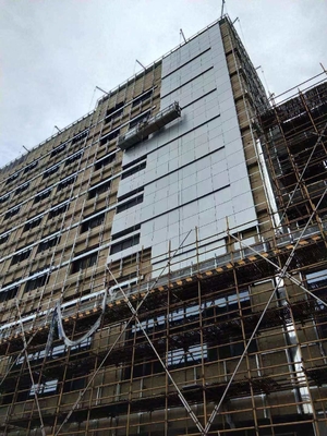 Buen precio Puente roto moderno Paneles de pared de cortina de aluminio Resistencia al clima Aislamiento acústico en línea