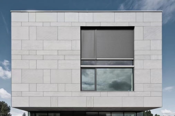 Bon prix Résistance aux intempéries personnalisation de la couleur Mur de rideau de cadre caché avec enveloppe en polyéthylène rétractable en ligne