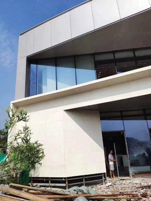 Buen precio 25-35mm de piedra muro de cortina de suspensión seca de diseño moderno con excelente aislamiento térmico en línea