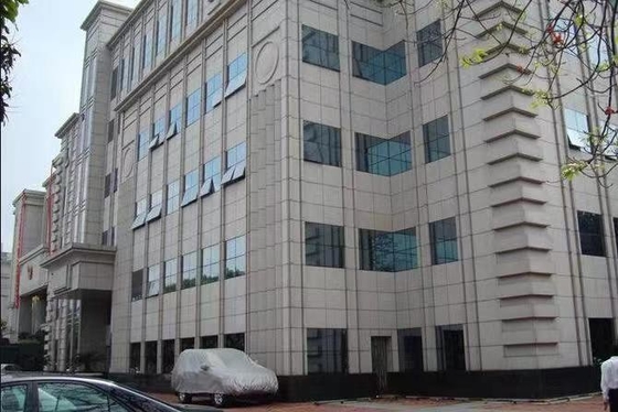 İyi bir fiyat. Kuru asılı Taş Perde Duvarı Özelleştirilebilir Renkli Düşük Bakım çevrimiçi