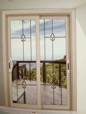 Buen precio Especificaciones de vidrio y aluminio de personalización para puertas de aluminio deslizantes en línea