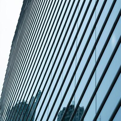 良い値段 Sleek And Modern Glass Curtain Wall Providing Long Lasting Durability And Thermal Insulation For Commercial Buildings オンライン