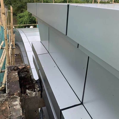 Giá tốt. Bức tường rèm nhôm cầu vỡ với cách điện âm thanh tốt và chống thời tiết trực tuyến