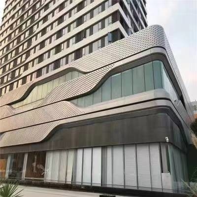 İyi bir fiyat. Çok iyi ısı yalıtım ve ses yalıtımıyla özelleştirilebilir renkli alüminyum perde duvarı çevrimiçi