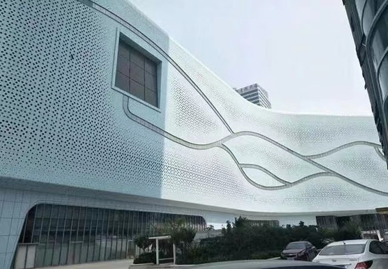 Buen precio Muro de cortina de aluminio moderno con colores personalizables y aislamiento acústico superior en línea
