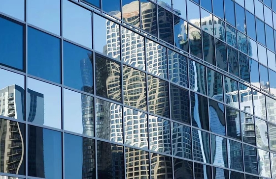 Buon prezzo Pannelli di vetro per pareti a cortina personalizzati per l'isolamento acustico ad efficienza energetica e il design moderno in linea