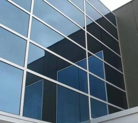 Goede prijs Gepersonaliseerde thermische isolatie glazen gordijnwand waterdicht geluidsdicht energiebesparend in elke aluminium kleur online