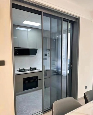 Buon prezzo Porta scorrevole in alluminio personalizzabile con design in vetro unico in linea