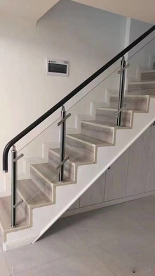 Buen precio Sistema de cercas de vidrio de aluminio personalizado para casas modernas en línea